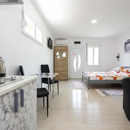 Lejlighed Harmonija Palić